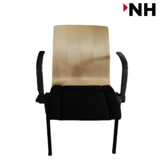 Καρέκλα συνεδρίου χρώματος Μαύρη