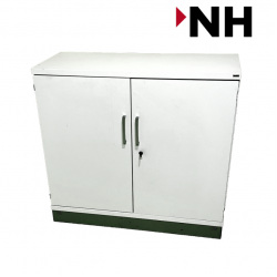 Ντουλάπι Kinnarps 2XA4 με Ανοιγόμενες Πόρτες χρώματος Λευκό / Μαύρη 