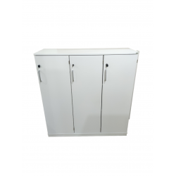 Ντουλάπι Αποθήκευσης Kinnarps 3XA4 με τρεις Ανοιγόμενες Πόρτες χρώματος  Λευκό